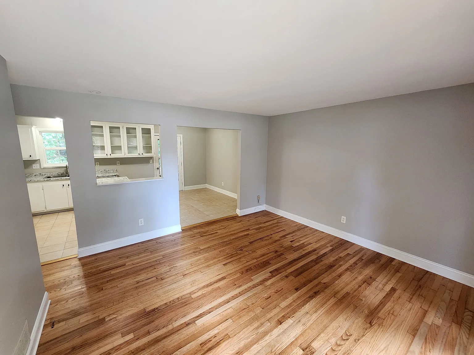 829 East Glochester Place Northwest - 1 — Photo 3