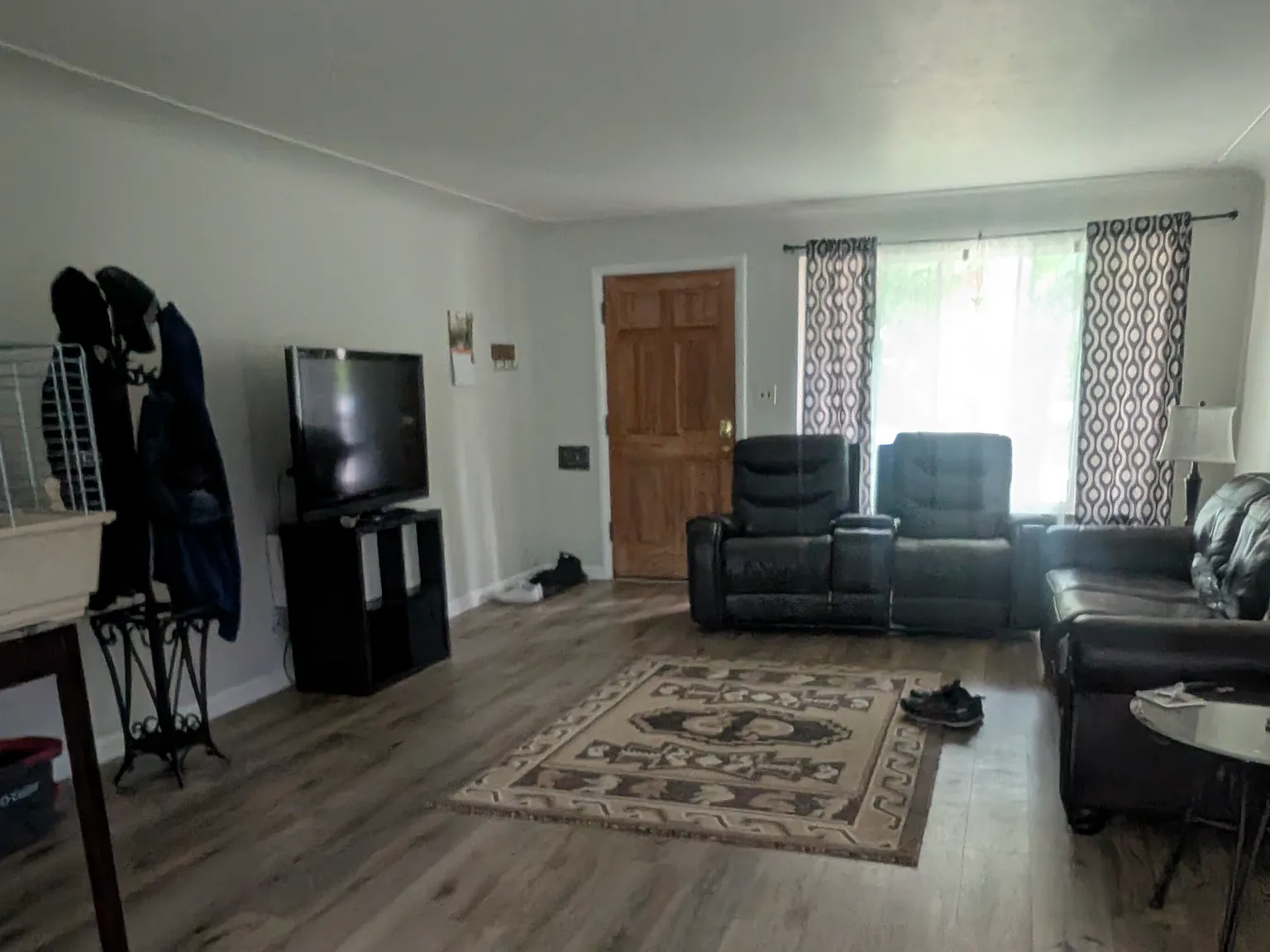 4 bed, 2248 sqft, $3,200 — Photo 4