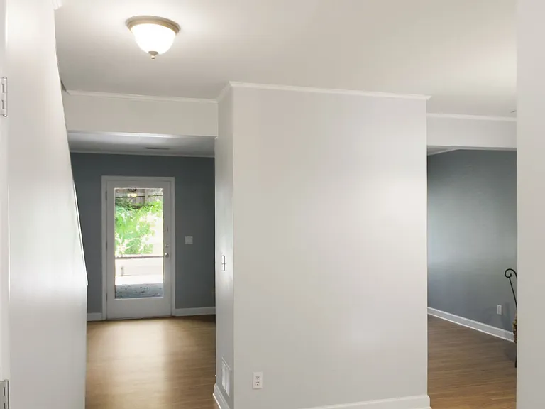 124 Blithe Ct — Photo 6
