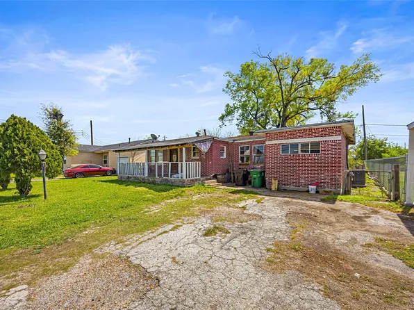 13338 Vicksburg St, Houston, TX 77015