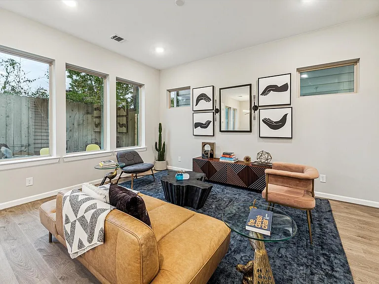 810 Glowing Dawn Dr — Photo 5