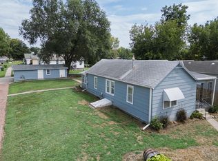 512 N 12th St, Leavenworth, KS 66048