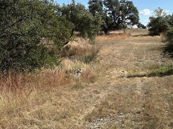5th image of 525 Outlook Dr