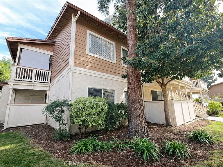 2456 Pleasant Way #A — Photo 2