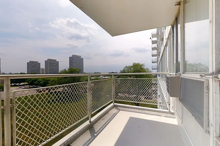 Lake Meadows Apartments — Photo 281