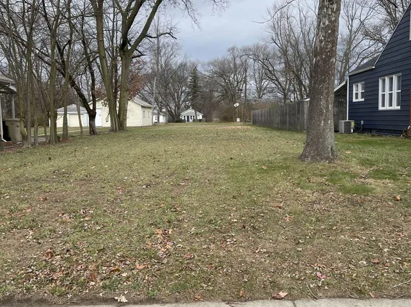 1335 Corby Blvd, South Bend, IN 46617