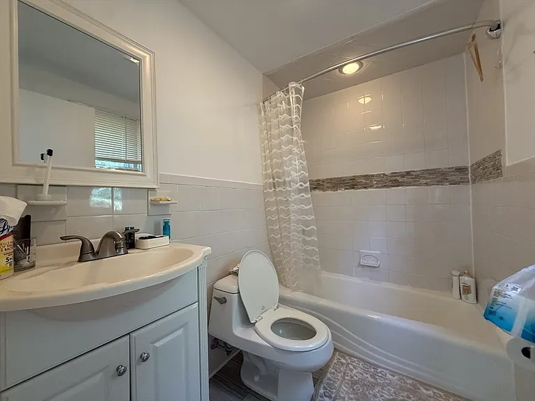 26 Hammond Pond Pkwy #0 — Photo 15