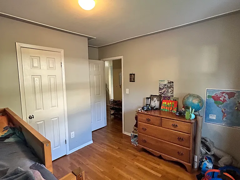1 Oak Ave #1 — Photo 11