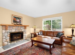 1827 211th Way NE, Sammamish, WA 98074