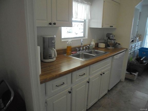 KITCHEN NICE CABINETS