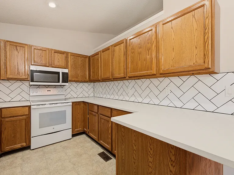 1428 N Rawhide St — Photo 30