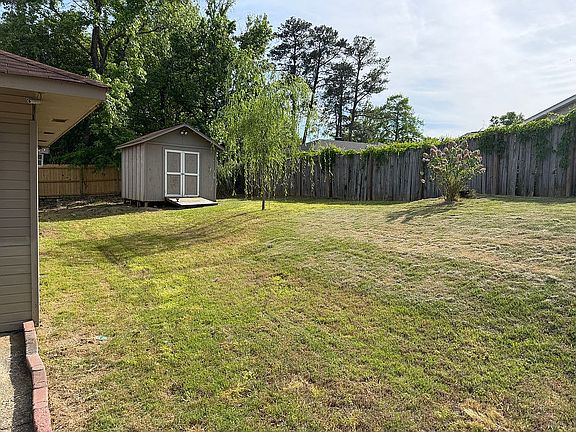 4th image of 6847 Raintree Dr