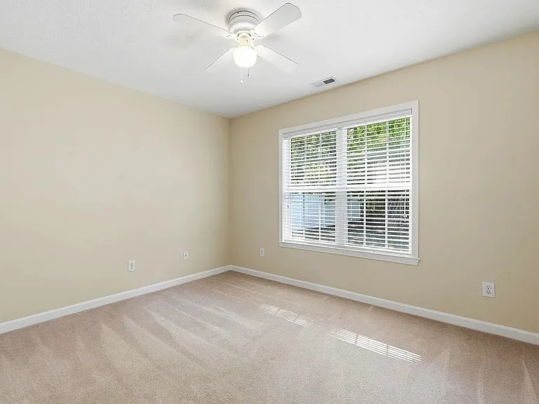722 Drawbridge Dr — Photo 13