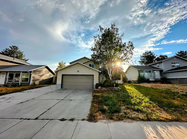 6092 S Longmore Dr W, Salt Lake City, UT 84118