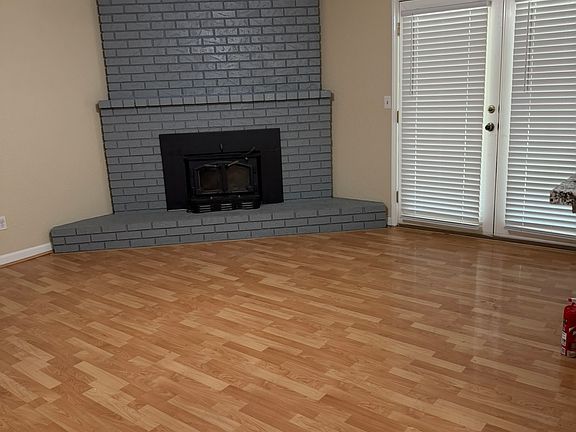 2nd image of 3208 Nightingale Dr