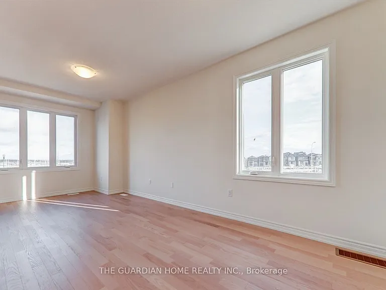 2913 Nakina St — Photo 7
