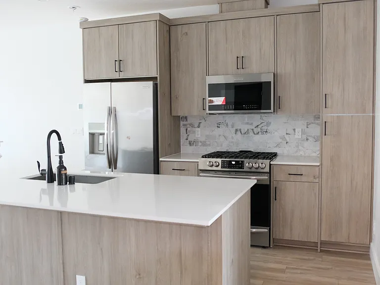 2816 E Teaberry Dr #1 — Photo 3