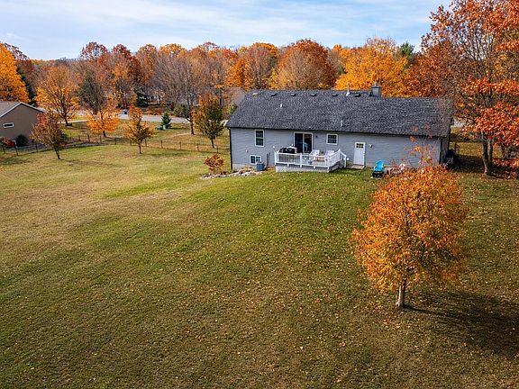 3rd image of 6705 Windwood Dr