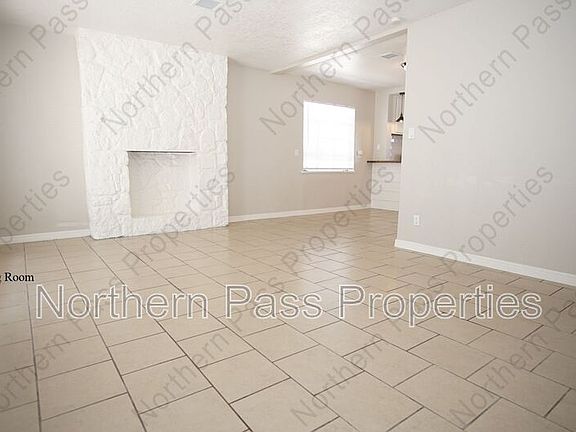 3rd image of 3817 Thomason Ave