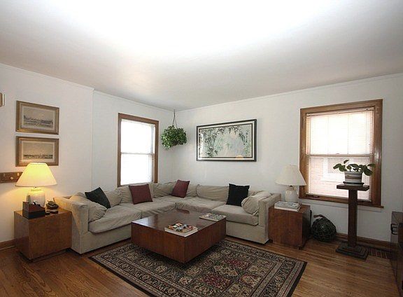 2nd image of 4921 N Mulligan Ave