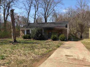 77 Currie Ave, Jackson, TN 38301