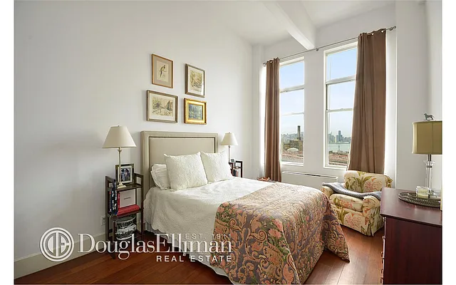 Rented by Douglas Elliman | media 17