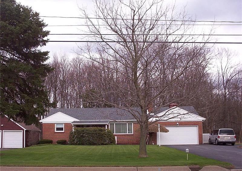 1st image of 249 S Buhl Farm Dr