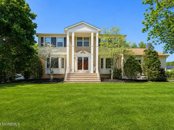 19 Scott Drive, Morganville, NJ 07751