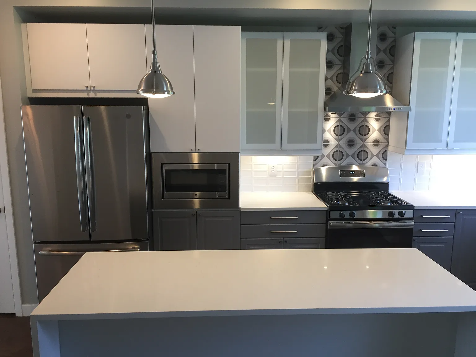 3 bed, 2.5 bath, 1456 sqft, $2,635 — Photo 3