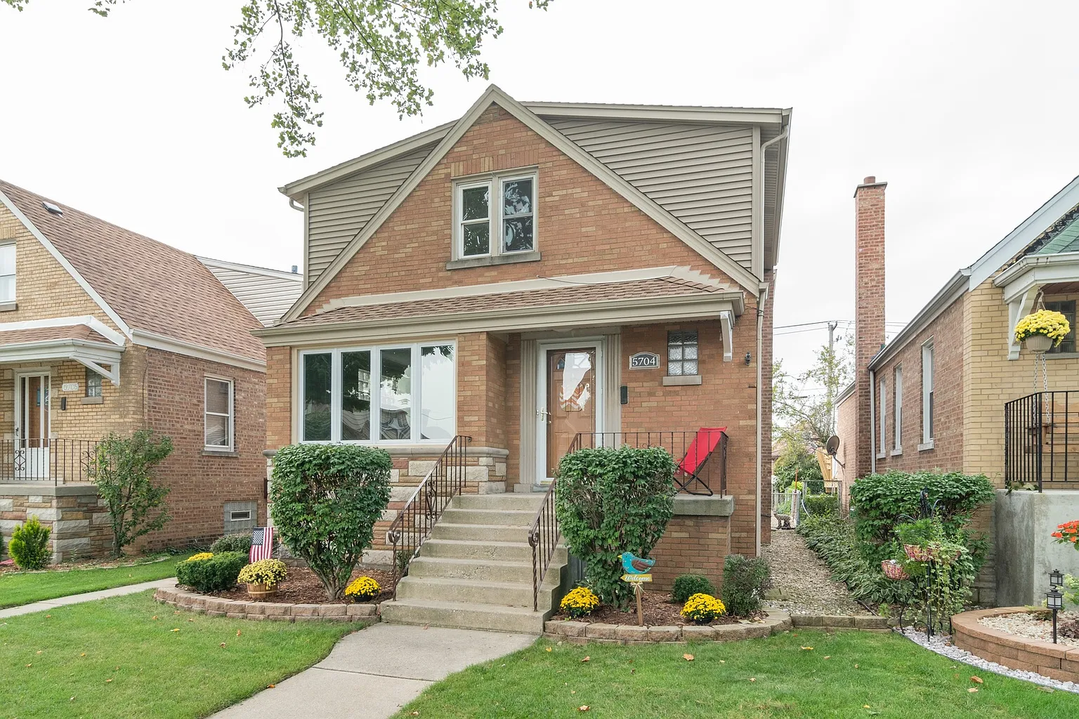 5704 S Oak Park Ave photo 1