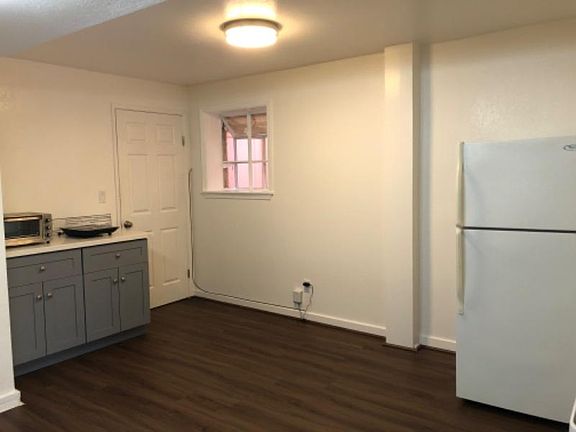 4th image of 122 Granada Ave