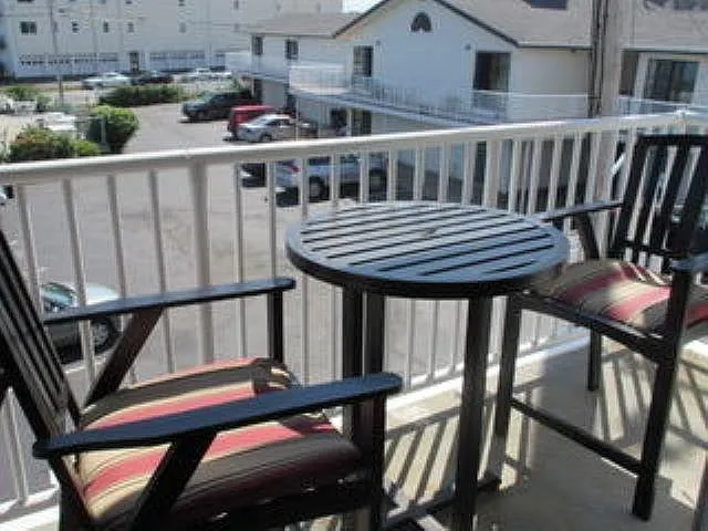 933 Ocean Blvd #201 — Photo 5