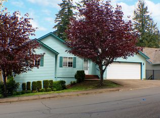 7248 Glacier Dr, Springfield, OR 97478