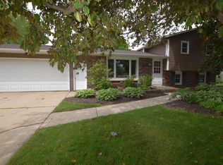 991 Pawn Dr, Green Bay, WI 54313