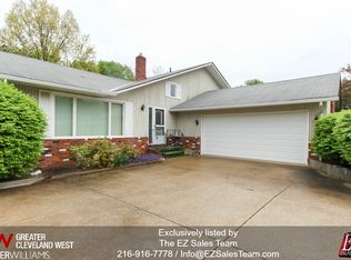 9411 Ridgeside Dr, Mentor, OH 44060