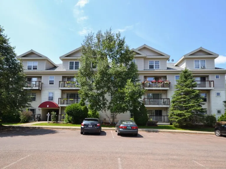 372 Hildred Dr #372 — Photo 4