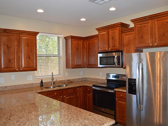 5th image of 7558 W Spur Dr