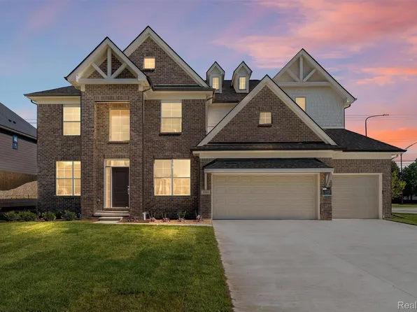 3989 Capstan Ct, Troy, MI 48083