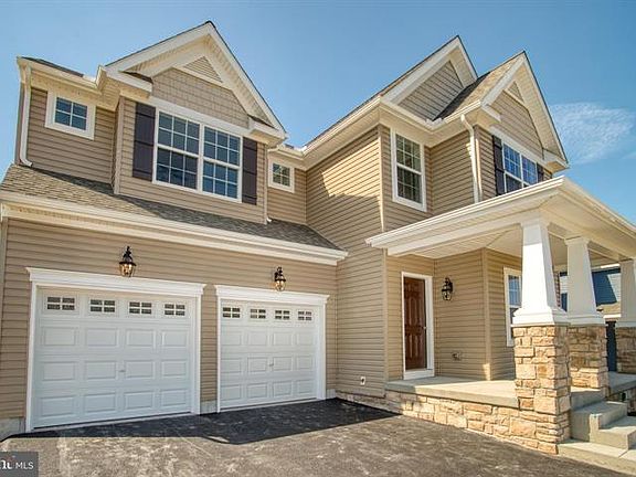 4th image of 651 Stockdale Dr