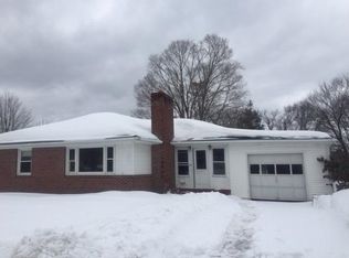 89 Ferry St, Easthampton, MA 01027
