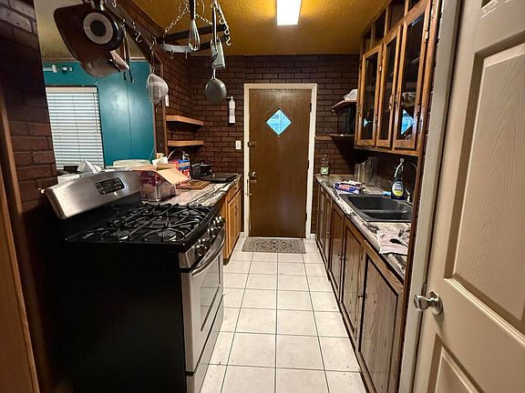 5th image of 212 Guidry Rd