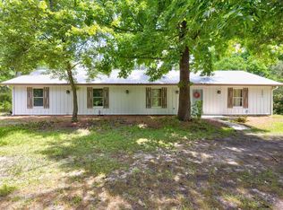 3591 State Highway 20 E, Freeport, FL 32439