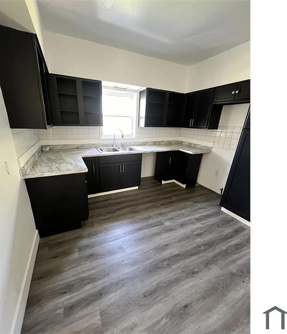 13105 Lorenzo Ave — Photo 1