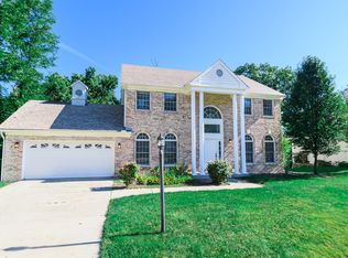 369 Tremont Ln, Valparaiso, IN 46385