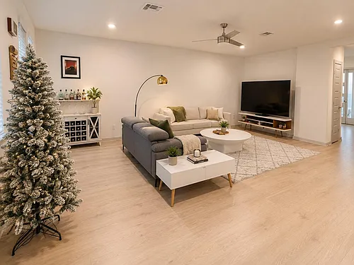 10924 Meris Ln Photo 1