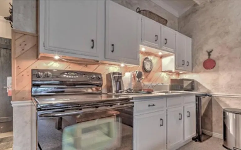 2305 Sidewinder Dr — Photo 4