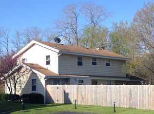 688 W Deerpath, Lake Forest, IL 60045