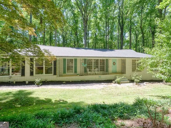 285 Hembredge Dr, Canton, GA 30115