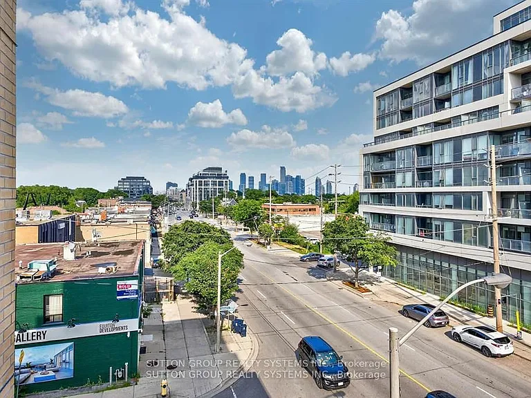 6 Chartwell Rd #402 — Photo 23
