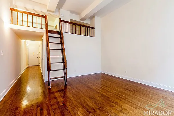 Rented by Mirador Real Estate | media 7